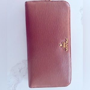 Prada Wallet, Tan Color, Large Saffiano Leather Wallet.